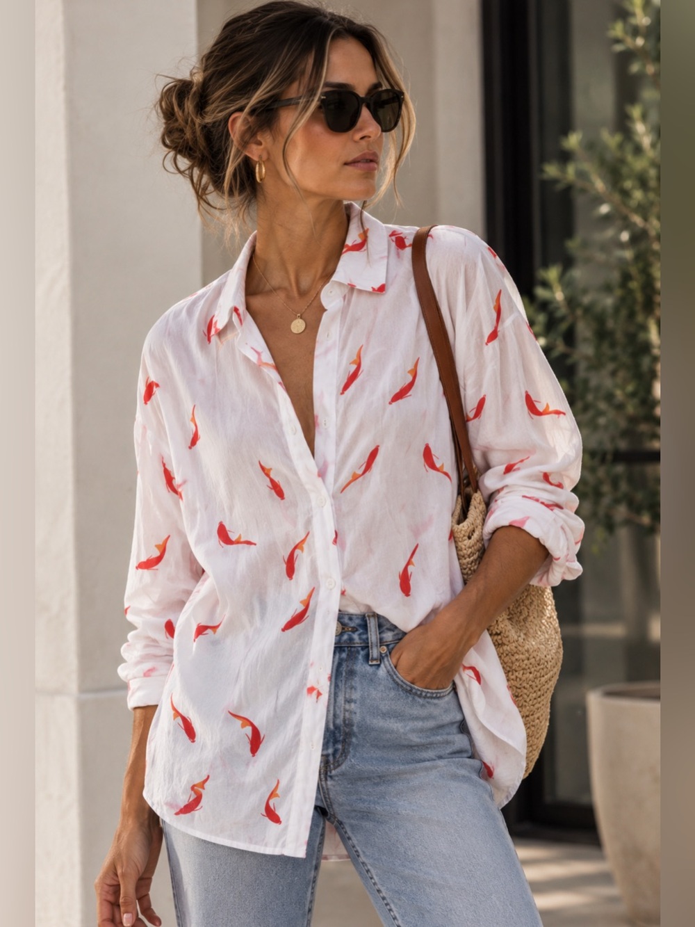 WHITE KOI FISH PRINT BUTTON-DOWN SHIRT | SIZE M